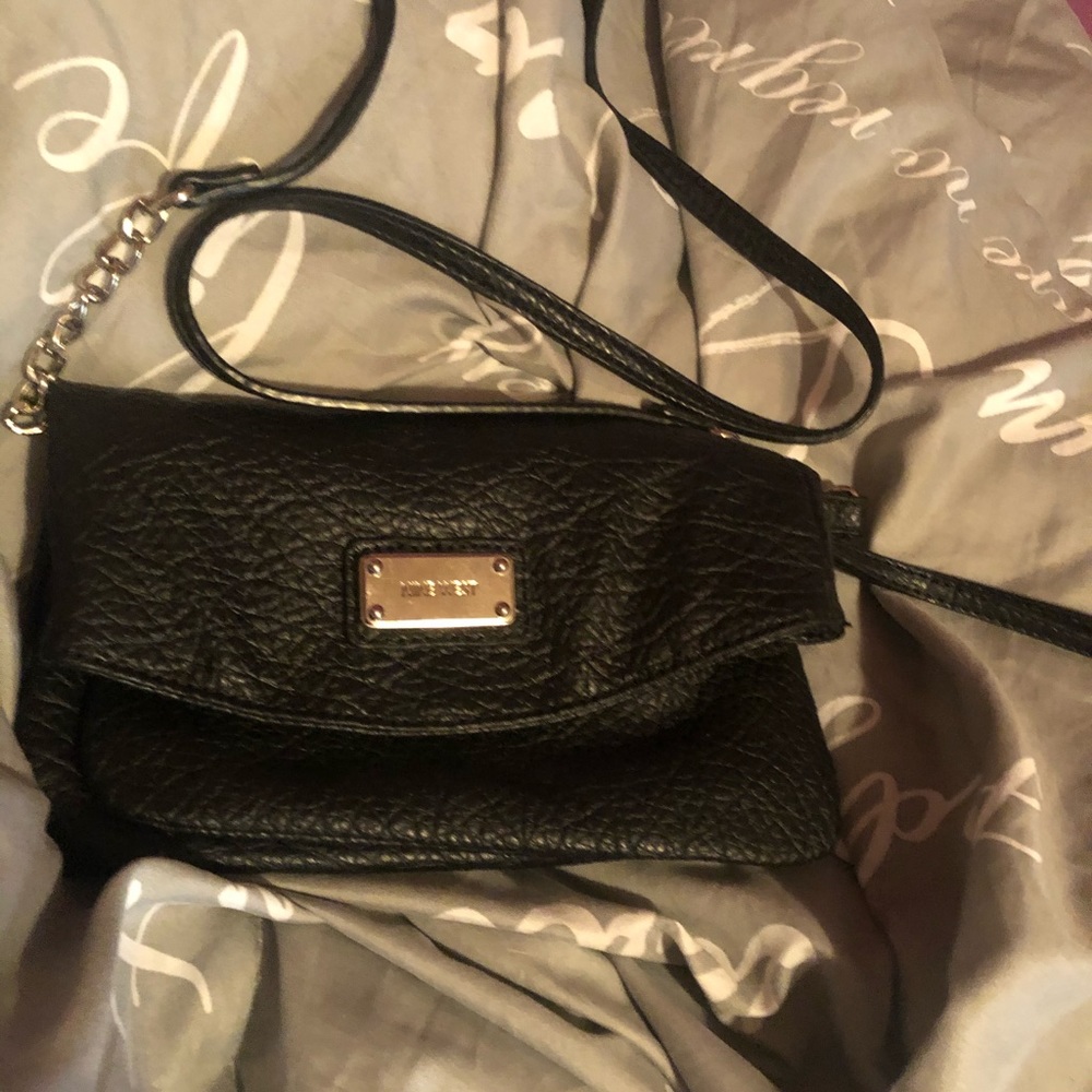 ❤️Nine West crossbody/wristlet❤️